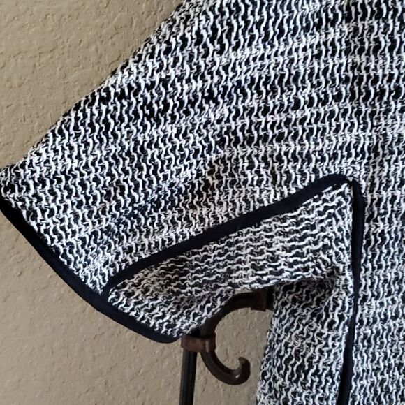 ELIE TAHARI Sweater Jacket - Size Small - Picture 4 of 9